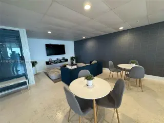 Propiedad en alquiler con 2 habitaciones y 2 baños en Miami