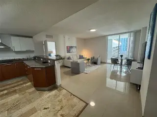 Propiedad en alquiler con 2 habitaciones y 2 baños en Miami