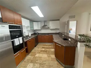Propiedad en alquiler con 2 habitaciones y 2 baños en Miami