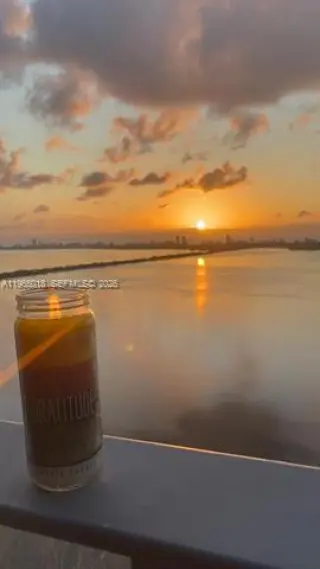 Propiedad en alquiler con 3 habitaciones y 3.5 baños en Miami