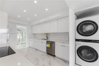 Propiedad en alquiler con 2 habitaciones y 3 baños en Miami