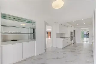 Propiedad en alquiler con 2 habitaciones y 3 baños en Miami