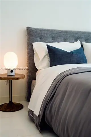 Propiedad en alquiler con 2 habitaciones y 2.5 baños en Miami