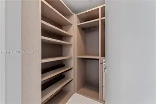 Propiedad en alquiler con 2 habitaciones y 2.5 baños en Miami