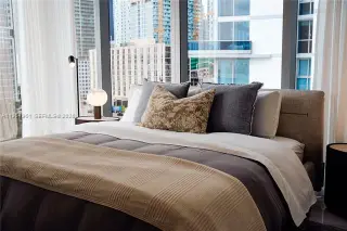 Propiedad en alquiler con 2 habitaciones y 2.5 baños en Miami