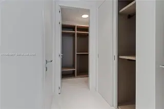 Propiedad en alquiler con 2 habitaciones y 2.5 baños en Miami