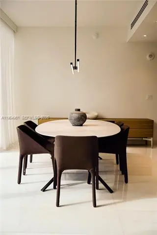 Propiedad en alquiler con 2 habitaciones y 2.5 baños en Miami