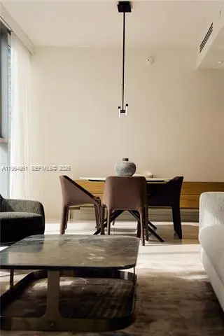 Propiedad en alquiler con 2 habitaciones y 2.5 baños en Miami