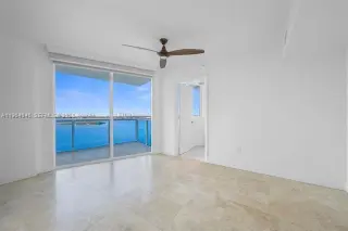 Propiedad en alquiler con 1 dormitorio y 1.5 baños en Miami