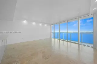 Propiedad en alquiler con 1 dormitorio y 1.5 baños en Miami