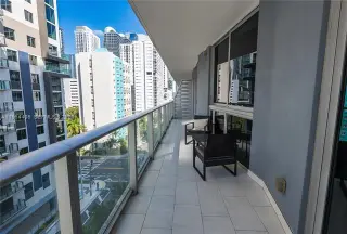 Propiedad en alquiler con 2 habitaciones y 2 baños en Miami