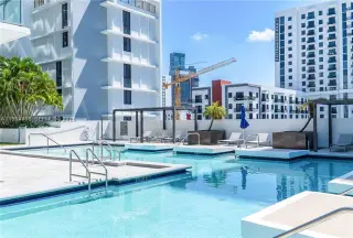 Propiedad en alquiler con 2 habitaciones y 2 baños en Miami