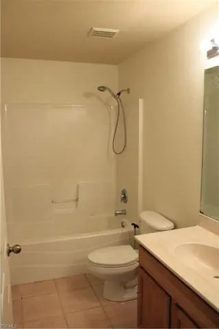 Propiedad en alquiler con 3 habitaciones y 2.5 baños en Fort Myers