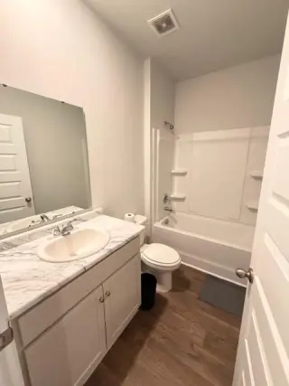 Propiedad en alquiler con 4 habitaciones y 2 baños en Hinesville