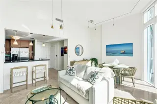 Propiedad en alquiler con 1 dormitorio y 1.5 baños en Miami Beach
