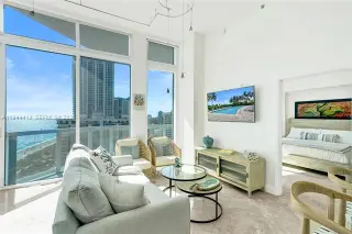 Propiedad en alquiler con 1 dormitorio y 1.5 baños en Miami Beach