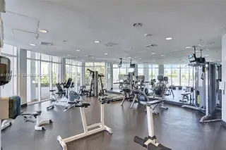 Propiedad en alquiler con 1 dormitorio y 1.5 baños en Miami Beach