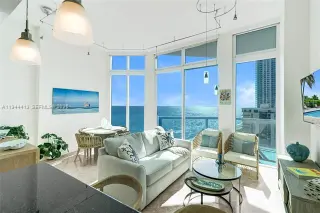 Propiedad en alquiler con 1 dormitorio y 1.5 baños en Miami Beach