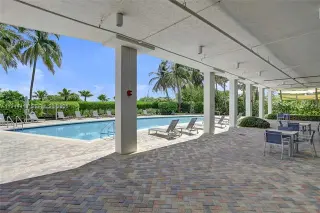 Propiedad en alquiler con 1 dormitorio y 1.5 baños en Miami Beach
