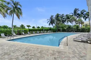 Propiedad en alquiler con 1 dormitorio y 1.5 baños en Miami Beach