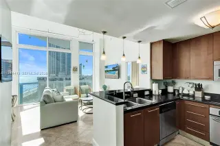 Propiedad en alquiler con 1 dormitorio y 1.5 baños en Miami Beach