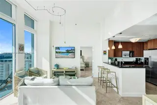 Propiedad en alquiler con 1 dormitorio y 1.5 baños en Miami Beach
