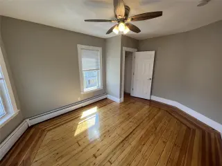 Propiedad en alquiler con 3 habitaciones y 1 baño en Somerville