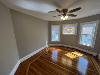 Propiedad en alquiler con 3 habitaciones y 1 baño en Somerville