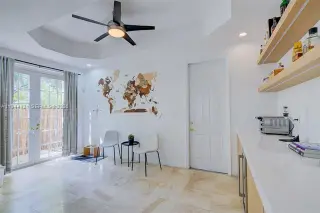 Propiedad en alquiler con 3 habitaciones y 3 baños en Coral Gables