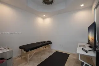 Propiedad en alquiler con 3 habitaciones y 3 baños en Coral Gables