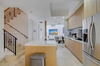 Propiedad en alquiler con 3 habitaciones y 3 baños en Coral Gables