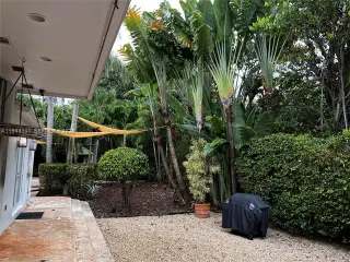 Propiedad en alquiler con 3 habitaciones y 3 baños en Miami