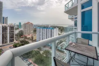 Propiedad en alquiler con 1 dormitorio y 1.5 baños en Miami Beach