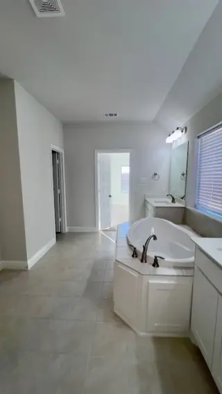 Propiedad en alquiler con 3 habitaciones y 2 baños en Woodway