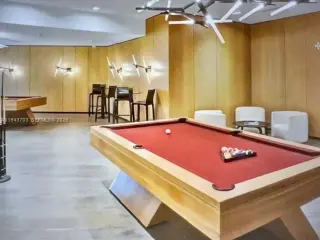 Propiedad en alquiler con 2 habitaciones y 3 baños en Miami
