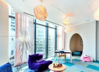 Propiedad en alquiler con 2 habitaciones y 3 baños en Miami