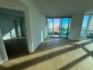 Propiedad en alquiler con 2 habitaciones y 2 baños en Miami