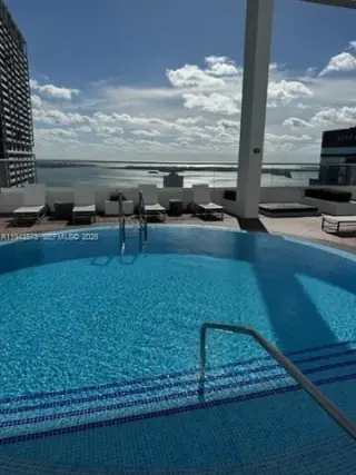 Propiedad en alquiler con 2 habitaciones y 2 baños en Miami
