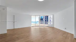 Propiedad en alquiler con 1 dormitorio y 1.5 baños en Miami