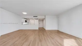 Propiedad en alquiler con 1 dormitorio y 1.5 baños en Miami