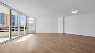 Propiedad en alquiler con 1 dormitorio y 1.5 baños en Miami