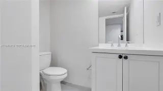 Propiedad en alquiler con 1 dormitorio y 1.5 baños en Miami