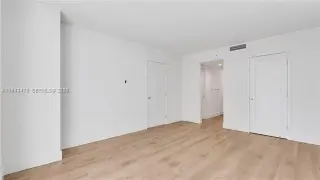 Propiedad en alquiler con 1 dormitorio y 1.5 baños en Miami
