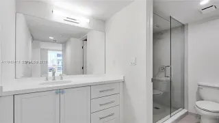 Propiedad en alquiler con 1 dormitorio y 1.5 baños en Miami