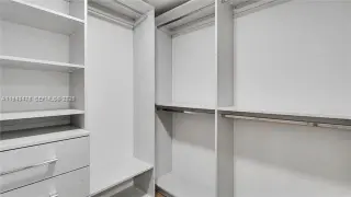 Propiedad en alquiler con 1 dormitorio y 1.5 baños en Miami