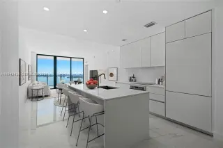 Propiedad en alquiler con 1 dormitorio y 2 baños en Miami
