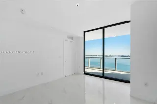 Propiedad en alquiler con 1 dormitorio y 2 baños en Miami