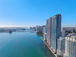 Propiedad en alquiler con 1 dormitorio y 2 baños en Miami