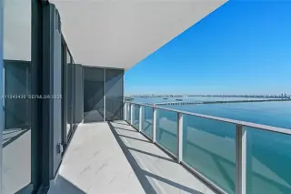 Propiedad en alquiler con 1 dormitorio y 2 baños en Miami