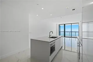 Propiedad en alquiler con 1 dormitorio y 2 baños en Miami